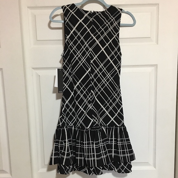 (NWT) Nicole Miller Dress with ruffle bottom - Picture 5 of 11